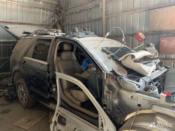 Cadillac SRX в разбор