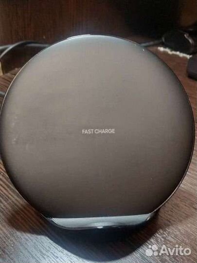 Беспроводная зарядка Samsung