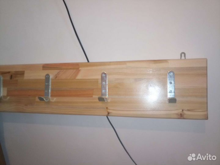 Вешалка, лиственница