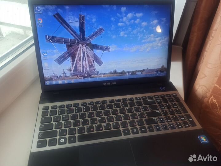 Samsung,4Ядpа,750Гб,6Гб,15.6