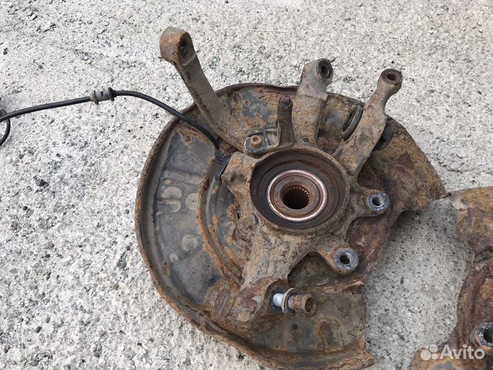 Кулак Поворотный Mercedes-Benz S500 (W220) 2001 г