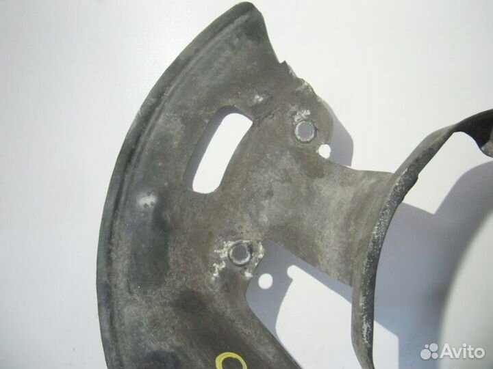 Пыльник тормозного диска передний левый BMW Е39 М5