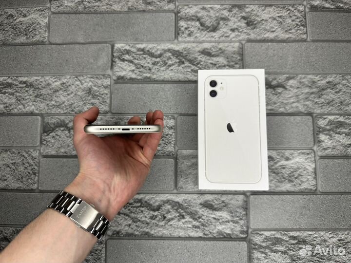 iPhone 11, 64 ГБ