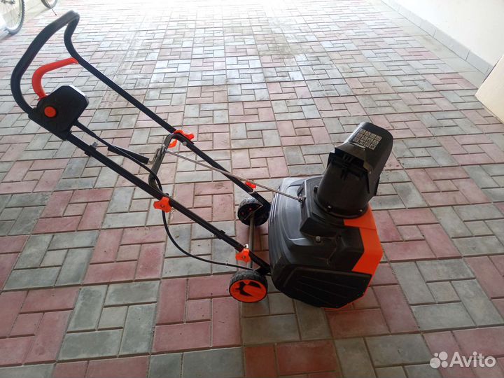Снегоуборщик электрический бу