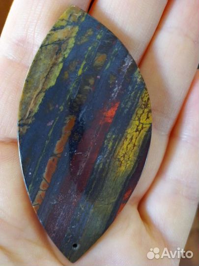 Кулоны из натуральных камней