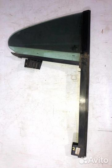 Стекло двери задней правой,левой (форточка) VW-Фо