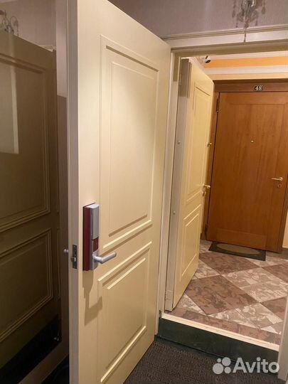 Двери межкомнатные с коробкой деревянные