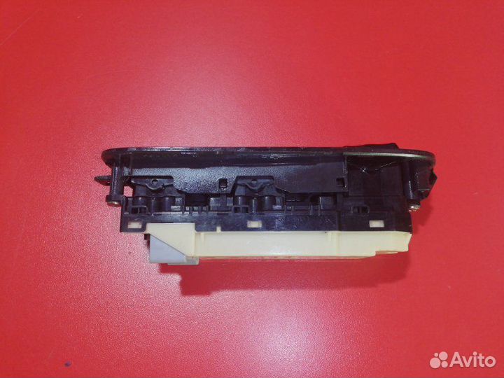 Блок управления стеклоподъемниками передний правый