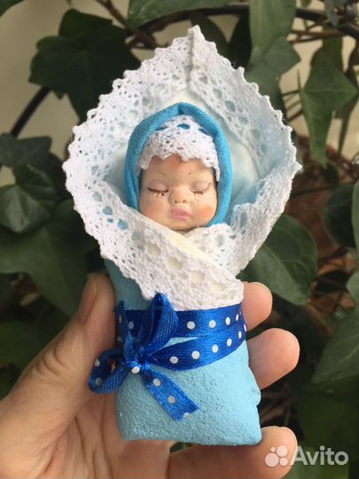 Ватная елочная игрушка. Пеленашка