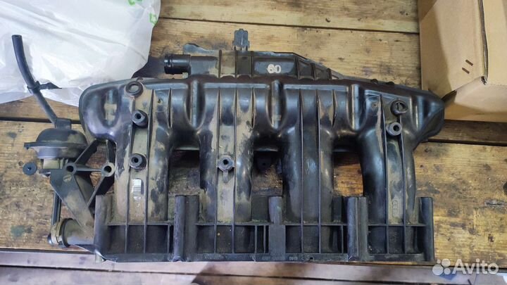 Впускной коллектор 06J133201BH