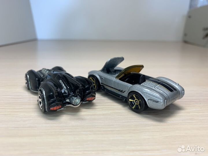 Машинки Hot wheels