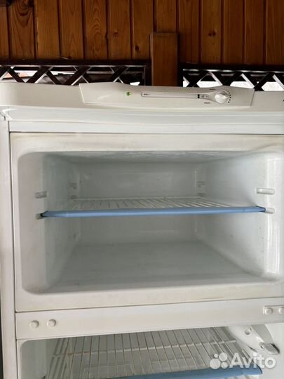 Холодильник indesit