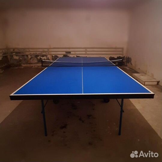 Теннисный стол