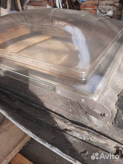 Мансардное окно люк