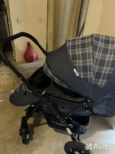 Прогулочная Коляска с перекидной ручкой