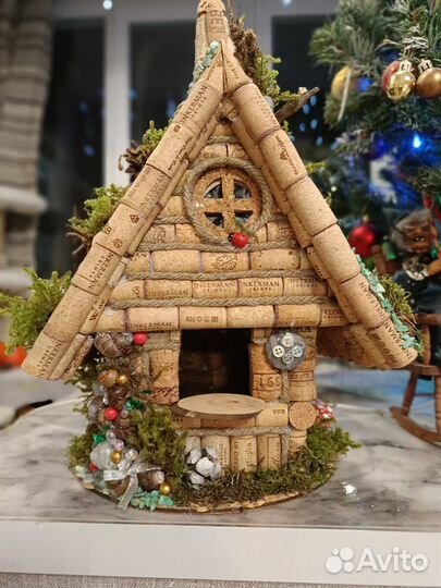 Скворечники, домик из пробок