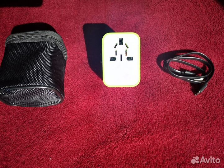 Travel адаптер