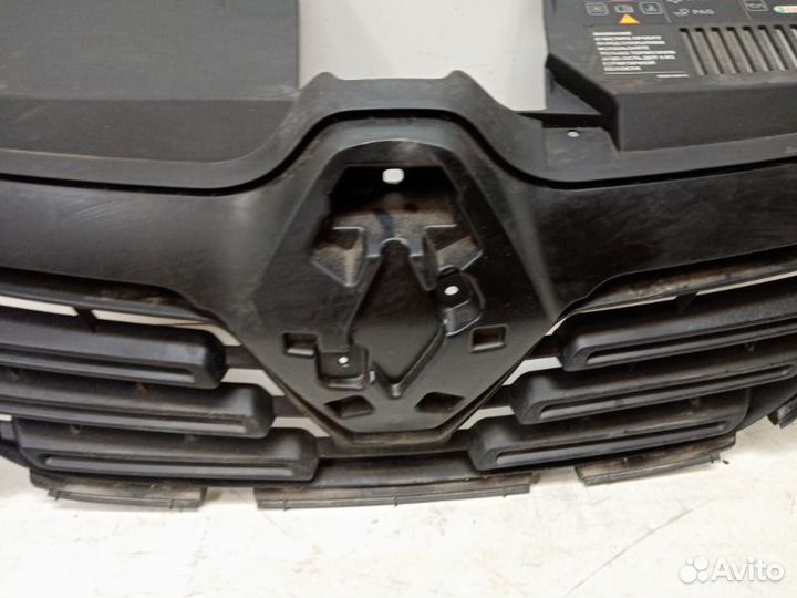 Решетка радиатора Renault Logan 2 2018