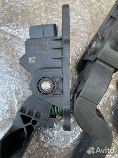 Педаль газа на Chery Fora A21, Chery Tiggo