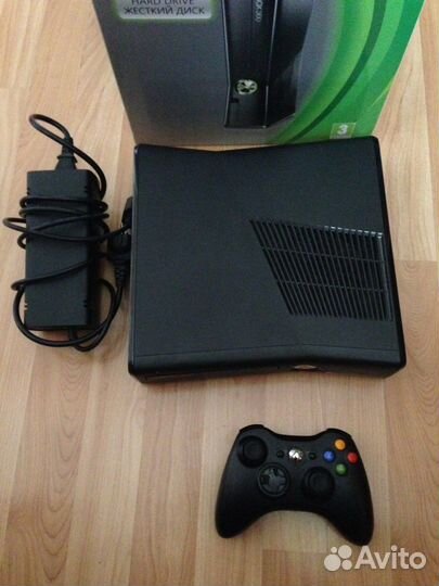 Xbox 360 Freeboot + 50 игр + 2 джойстика