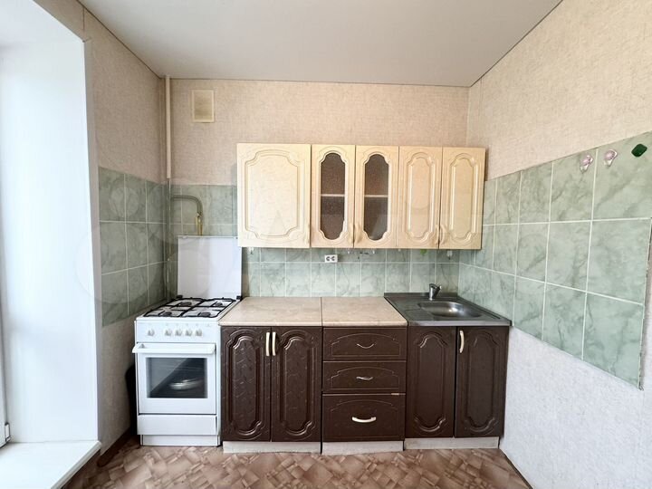 2-к. квартира, 43 м², 3/9 эт.