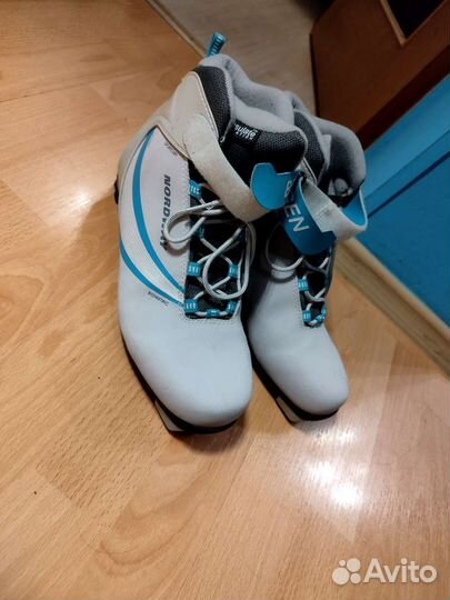 Лыжные ботинки