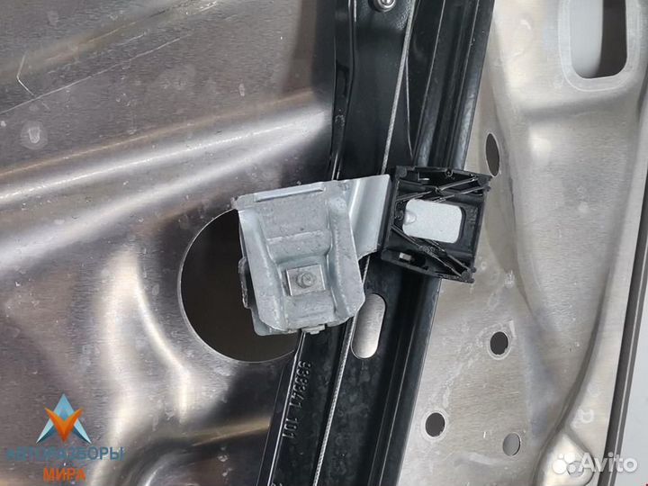 Стеклоподъемник передний левый Mercedes-Benz