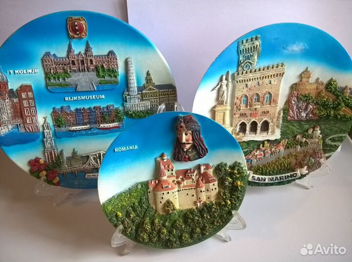Одним лотом, 3 Сувенирных тарелки