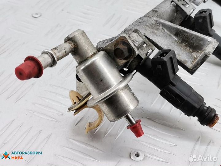 Форсунка Ford Focus 2000 1111848