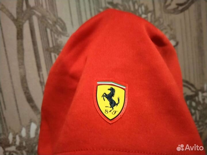 Красная шапочка #Ferrari red / Rosso Corsa