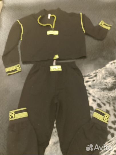 Спортивный костюм женский