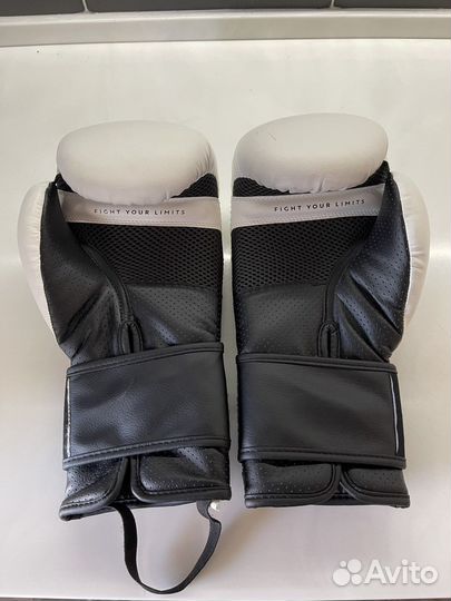 Боксерские перчатки 14oz