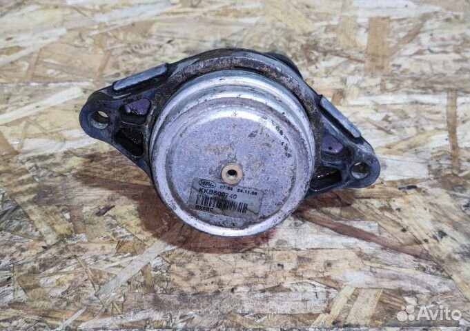 Подушка двс правая Range Rover L322 3.6