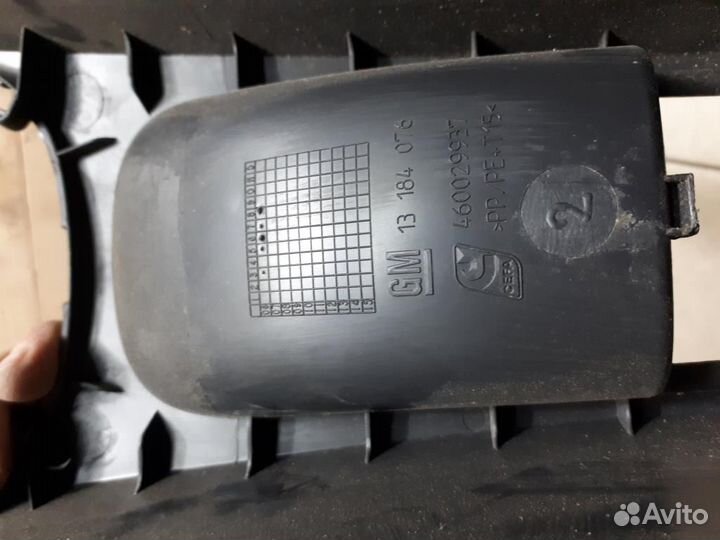 Консоль центральная Opel Corsa D 2006-2015