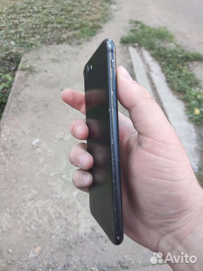 Телефон iPhone 7 plus 256gb