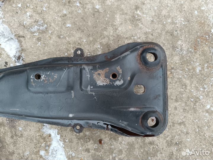 Передняя продольная балка Nissan Almera N16