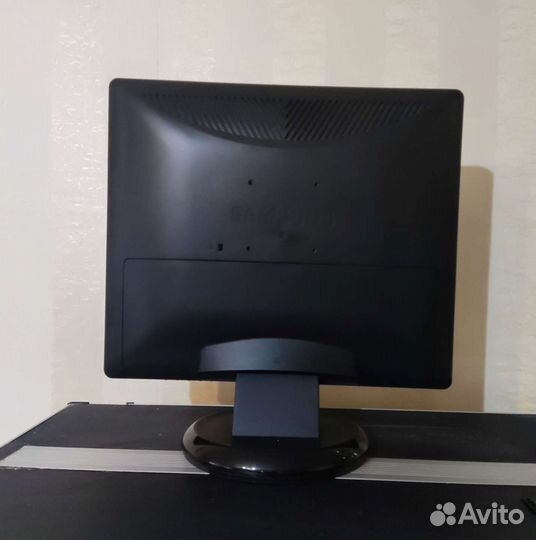 Монитор samsung