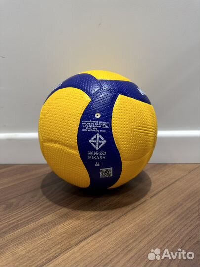 Волейбольный мяч mikasa v200w