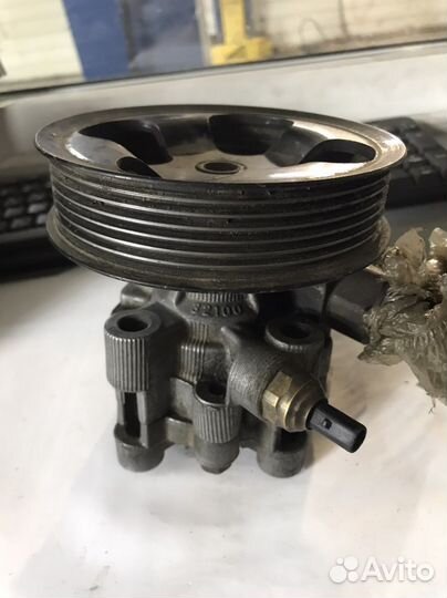 Насос гур Toyoda 32100