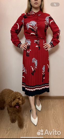 Платье с цветным принтом