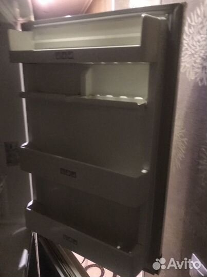 Холодильник двухкамерный Stinol