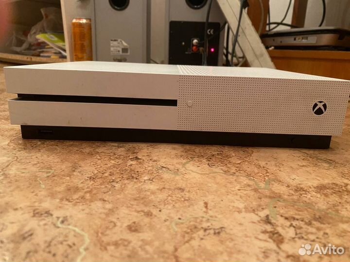 Xbox one s 1tb с играми