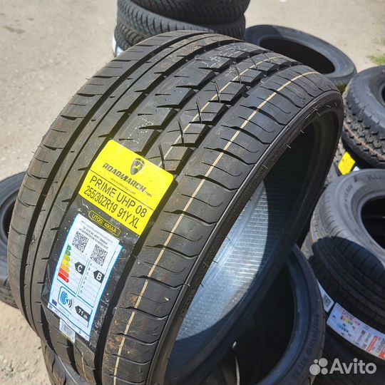 Roadmarch Prime UHP 08 255/30 R19 91Y