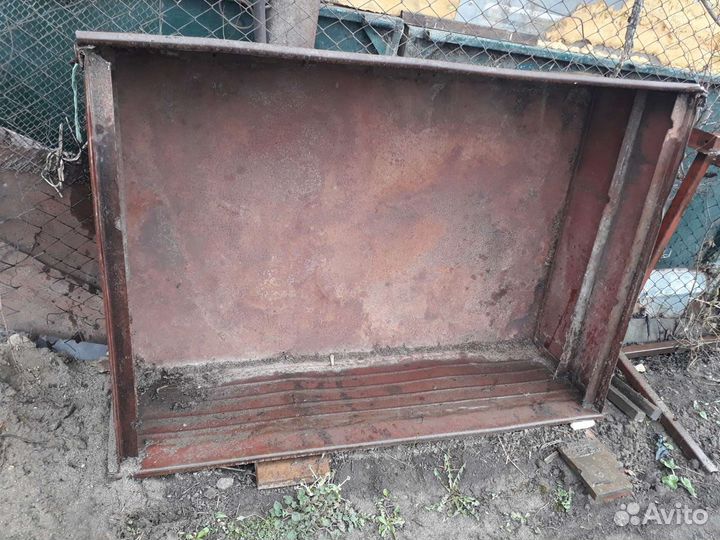 Ящик металлический