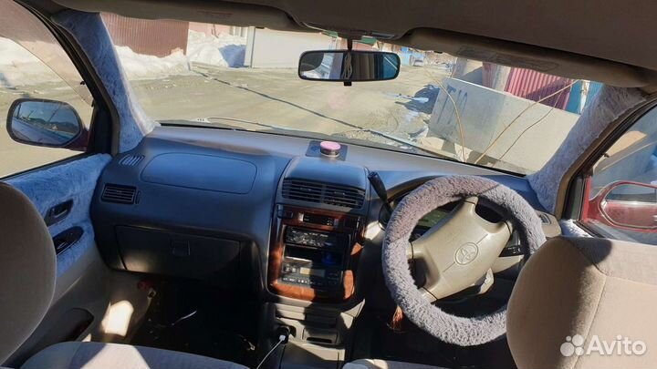 Toyota Gaia 2.2 AT, 1998, 180 000 км