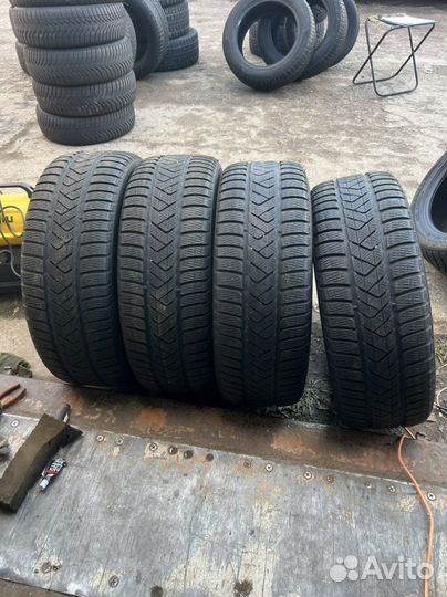 Pirelli Winter Sottozero 3 225/45 R19 96V
