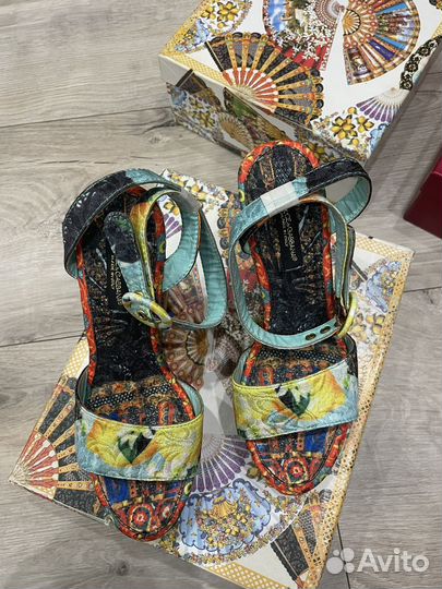 Босоножки Dolce Gabbana 37