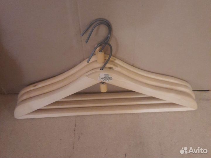 Вешалки плечики деревянные
