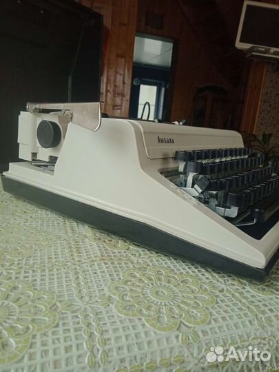 Печатная машинка Любава