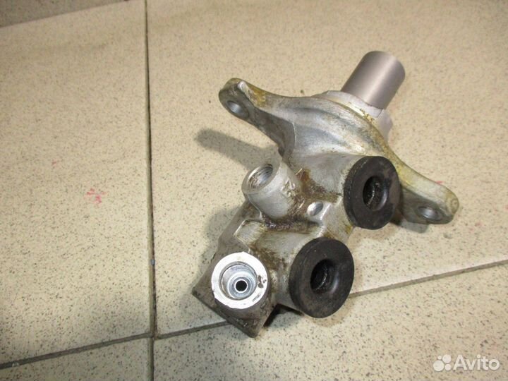 Цилиндр тормозной главный Nissan Juke (F15)